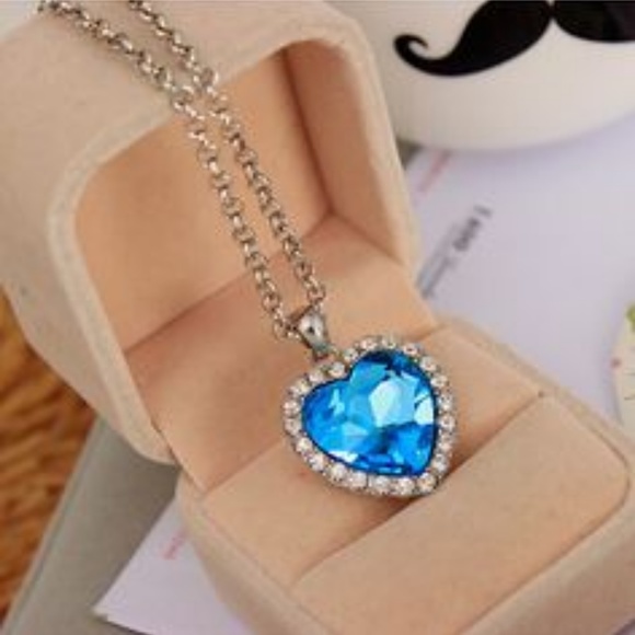 Jewelry - Ocean Crystal Pendant Heart Silver Chain Necklace